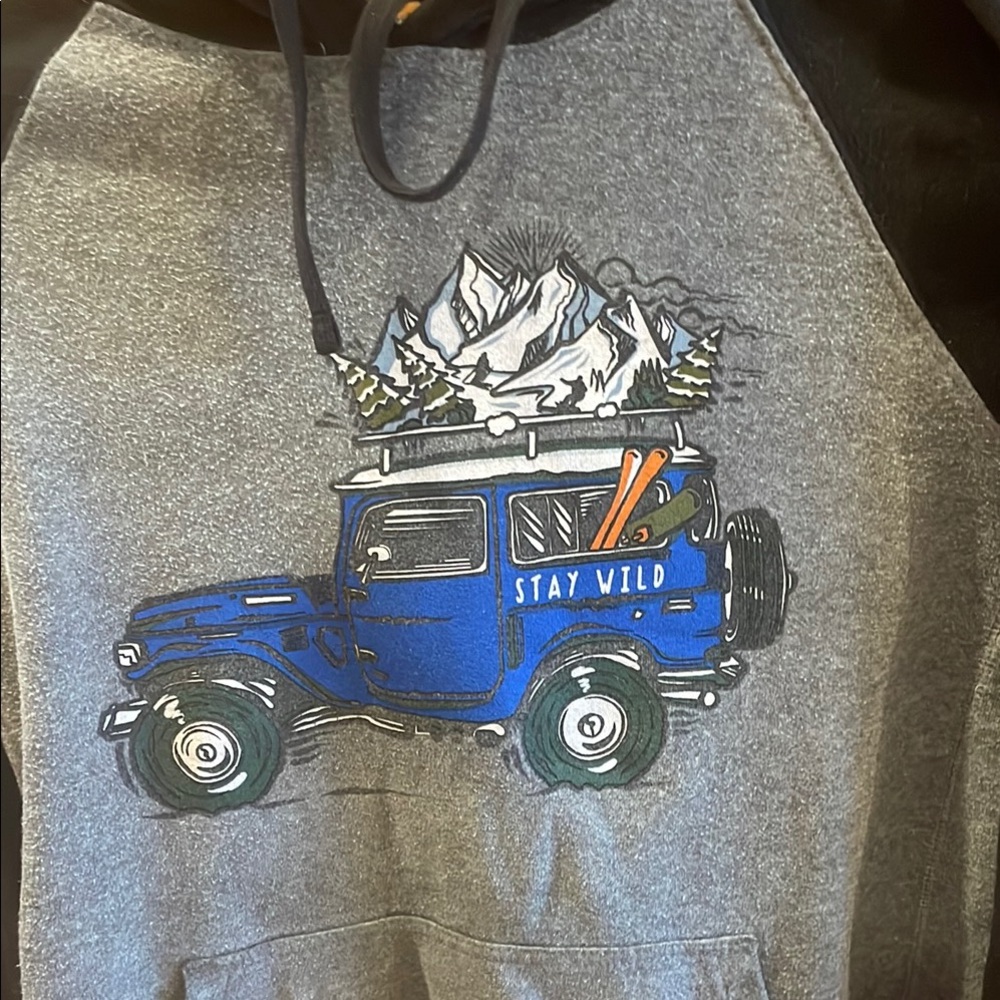 Winter Mountain, Blue Jeep Hoodie